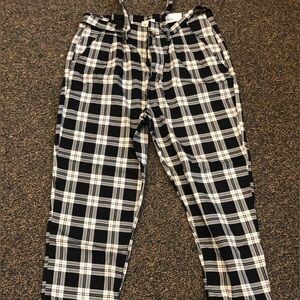 SO “Mom pants”, black and white checkered